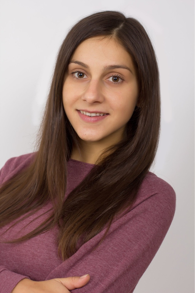 Malvyna Salvijchuk backdrop