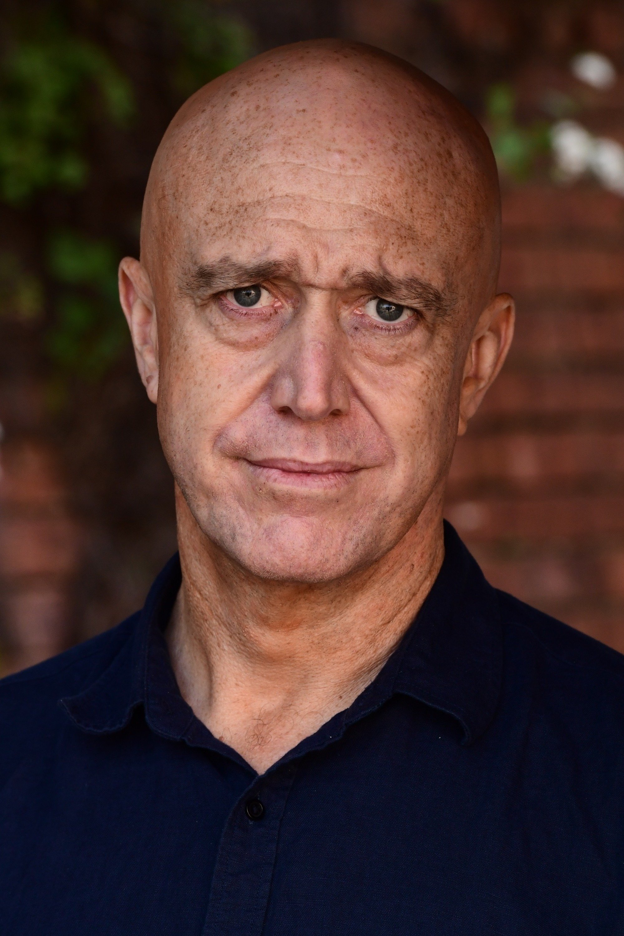 Alistair Bates backdrop