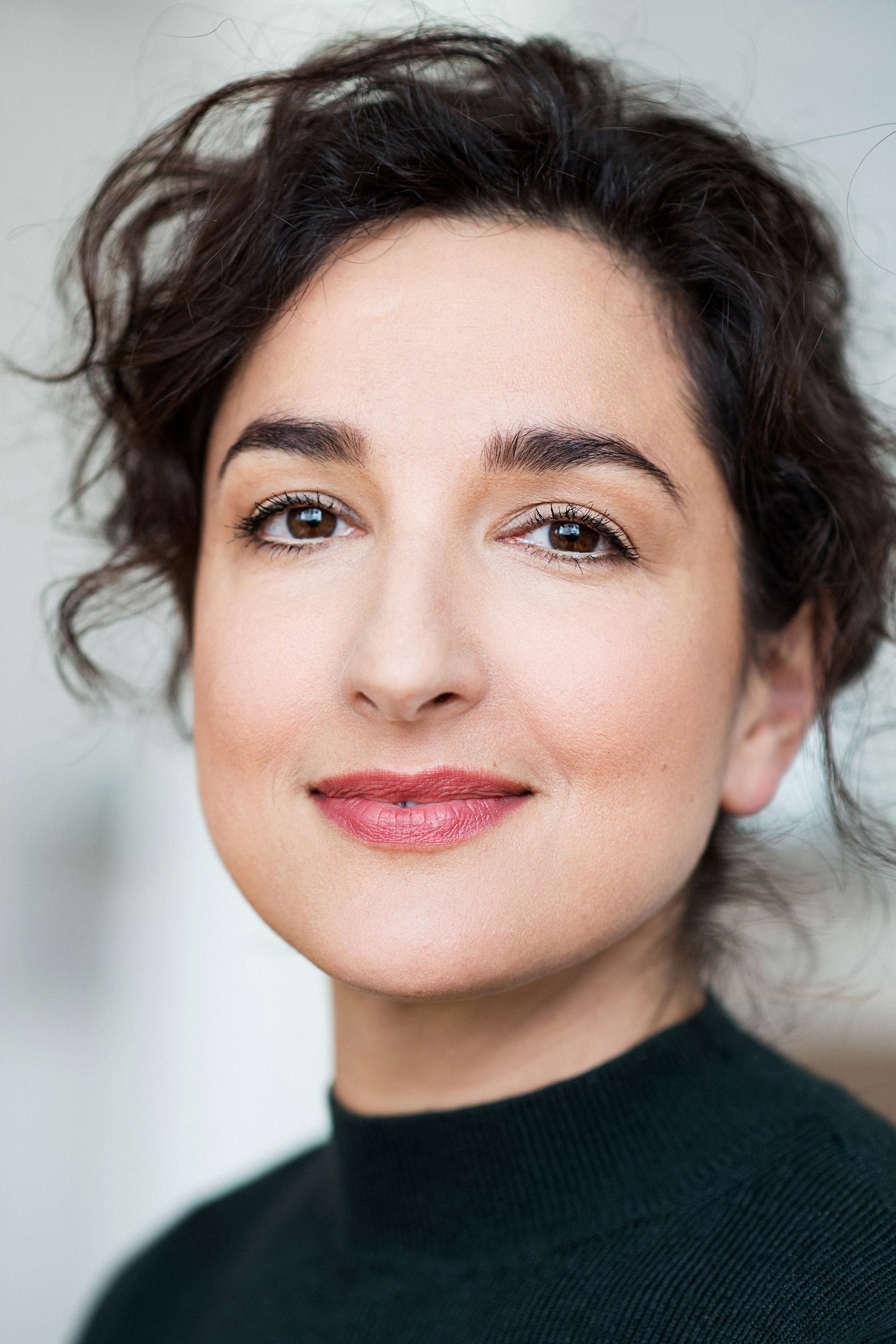 Sounia Balha backdrop