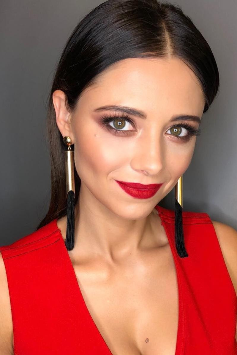 Adriana Kalska backdrop