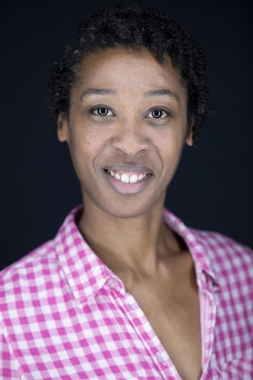 Tania de Montaigne backdrop