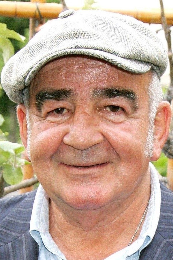 Jean-Louis Foulquier backdrop