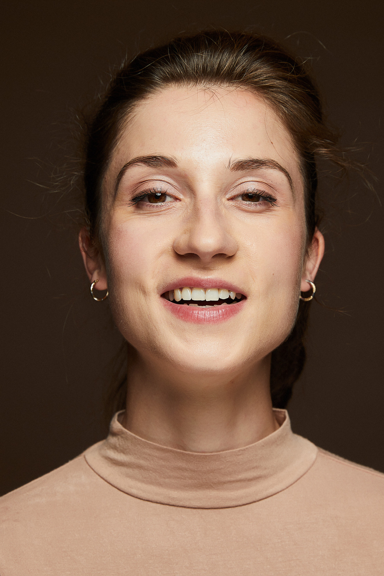 Alissa Atanassova backdrop