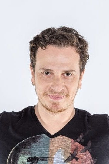 Fabiano Cambota backdrop