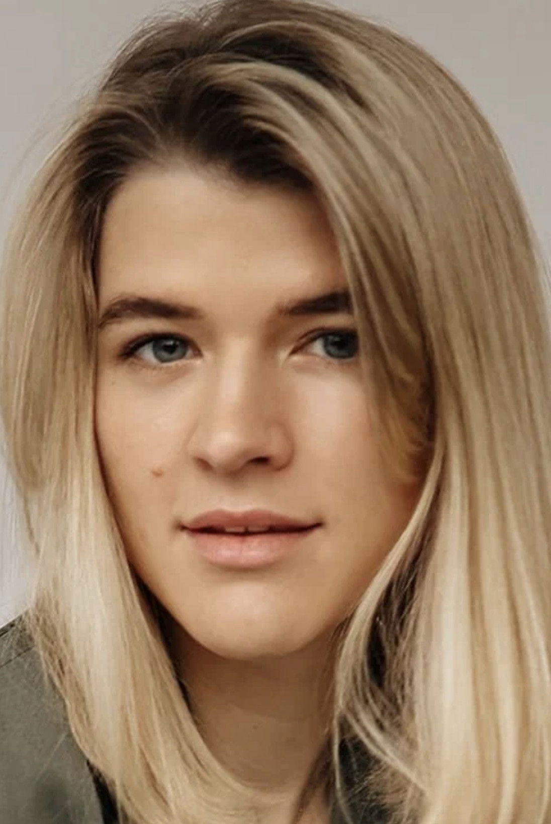 Alla Nykvist backdrop