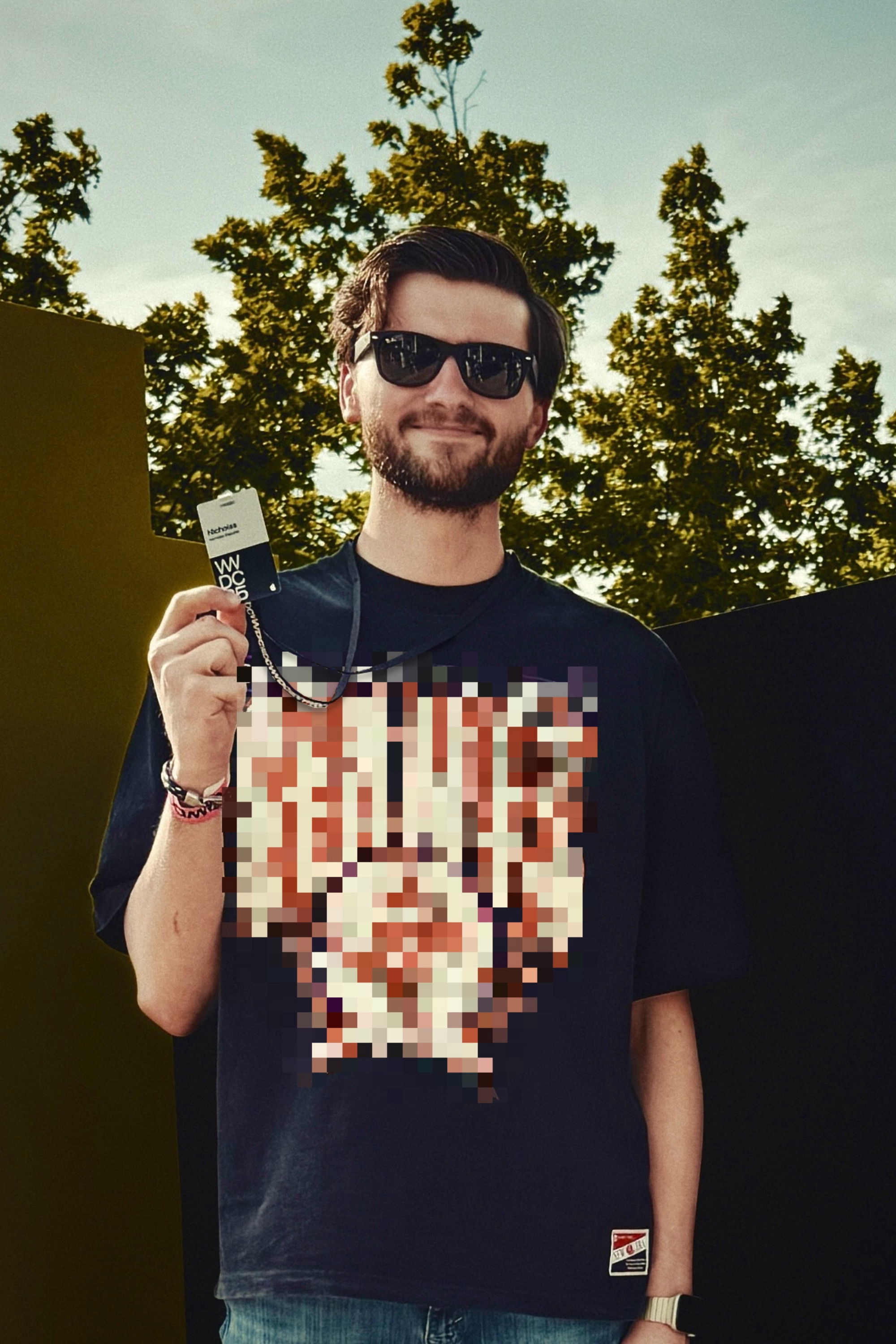 Nicholas Dapolito backdrop