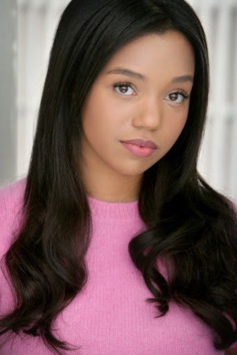 Daphne Blunt backdrop