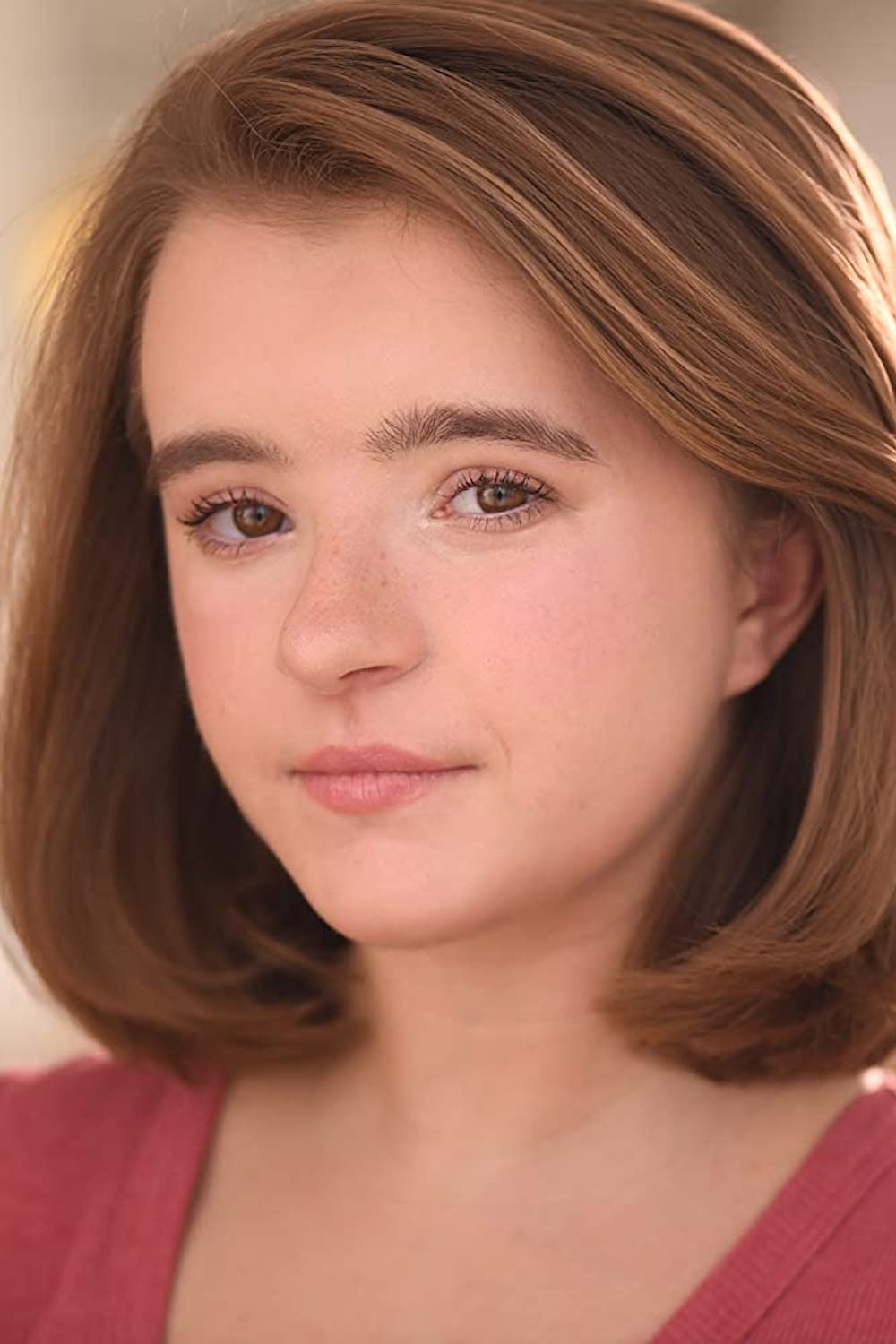 Abi Monterey → Abi Montëri backdrop