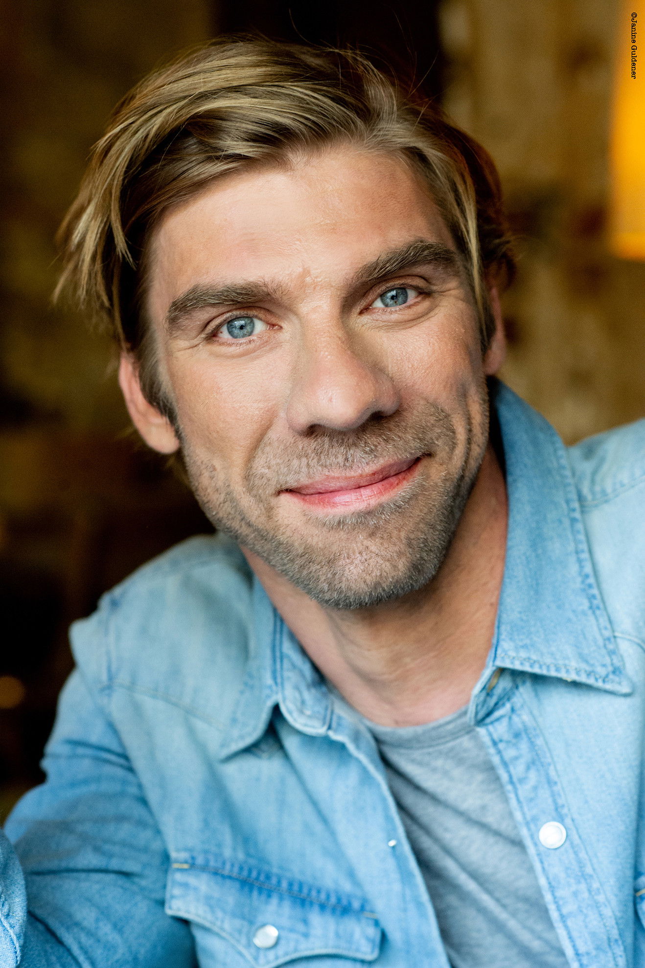 Felix Lampert backdrop