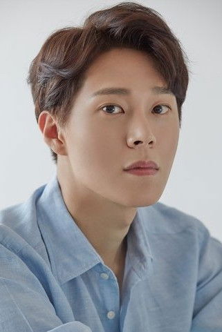 Lee Hae-jun backdrop