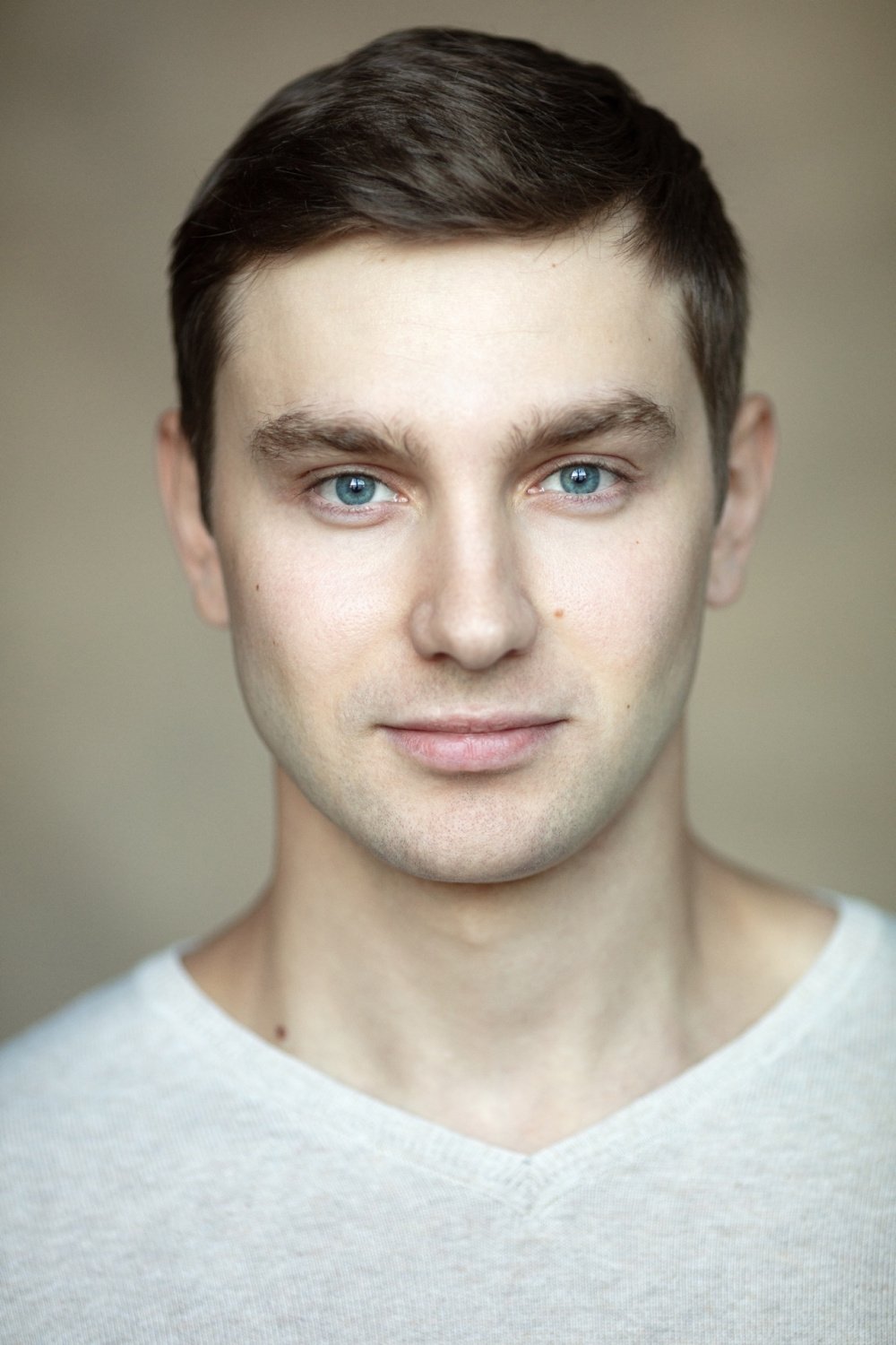 Ilya Ilinykh backdrop