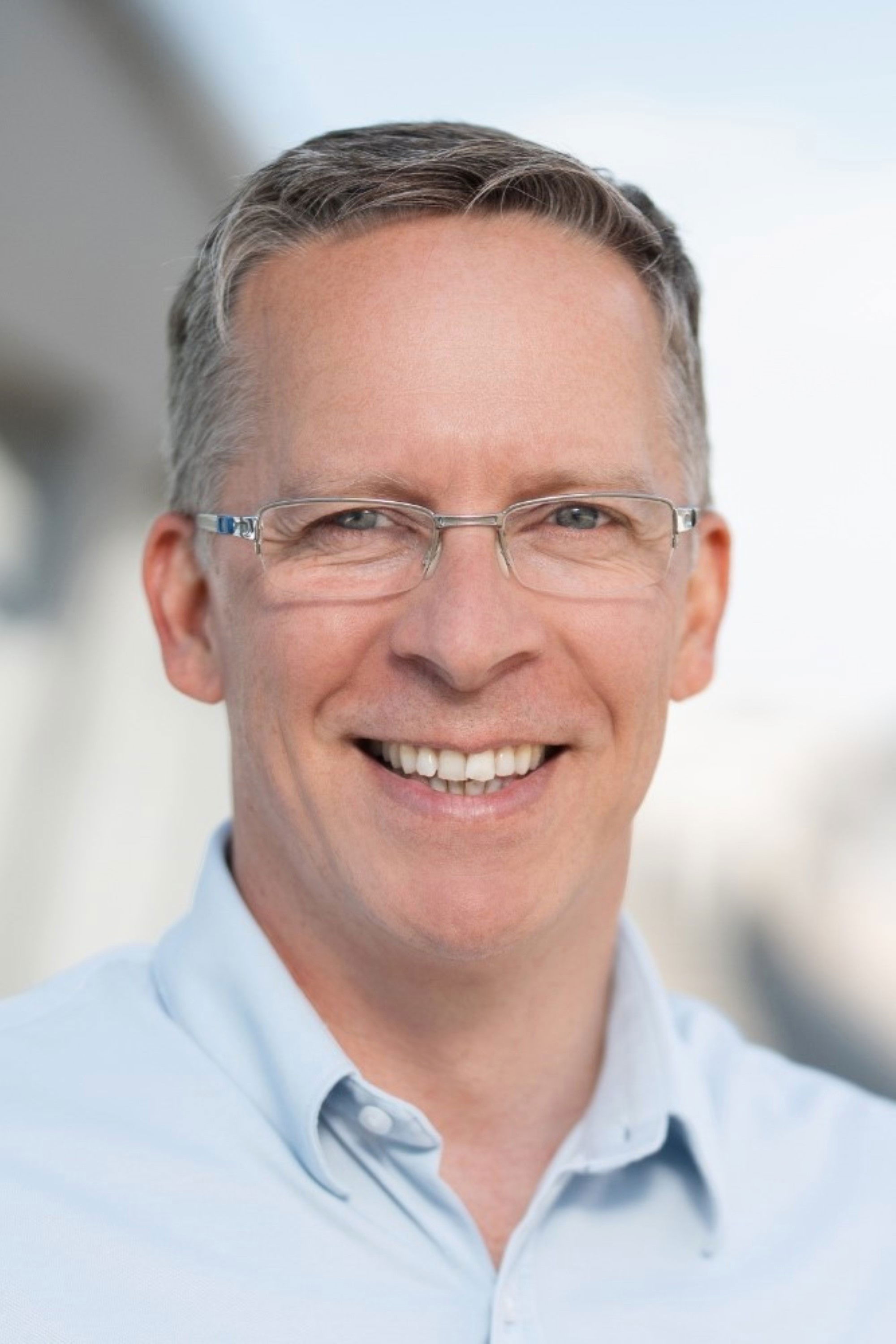 David T. Knize backdrop