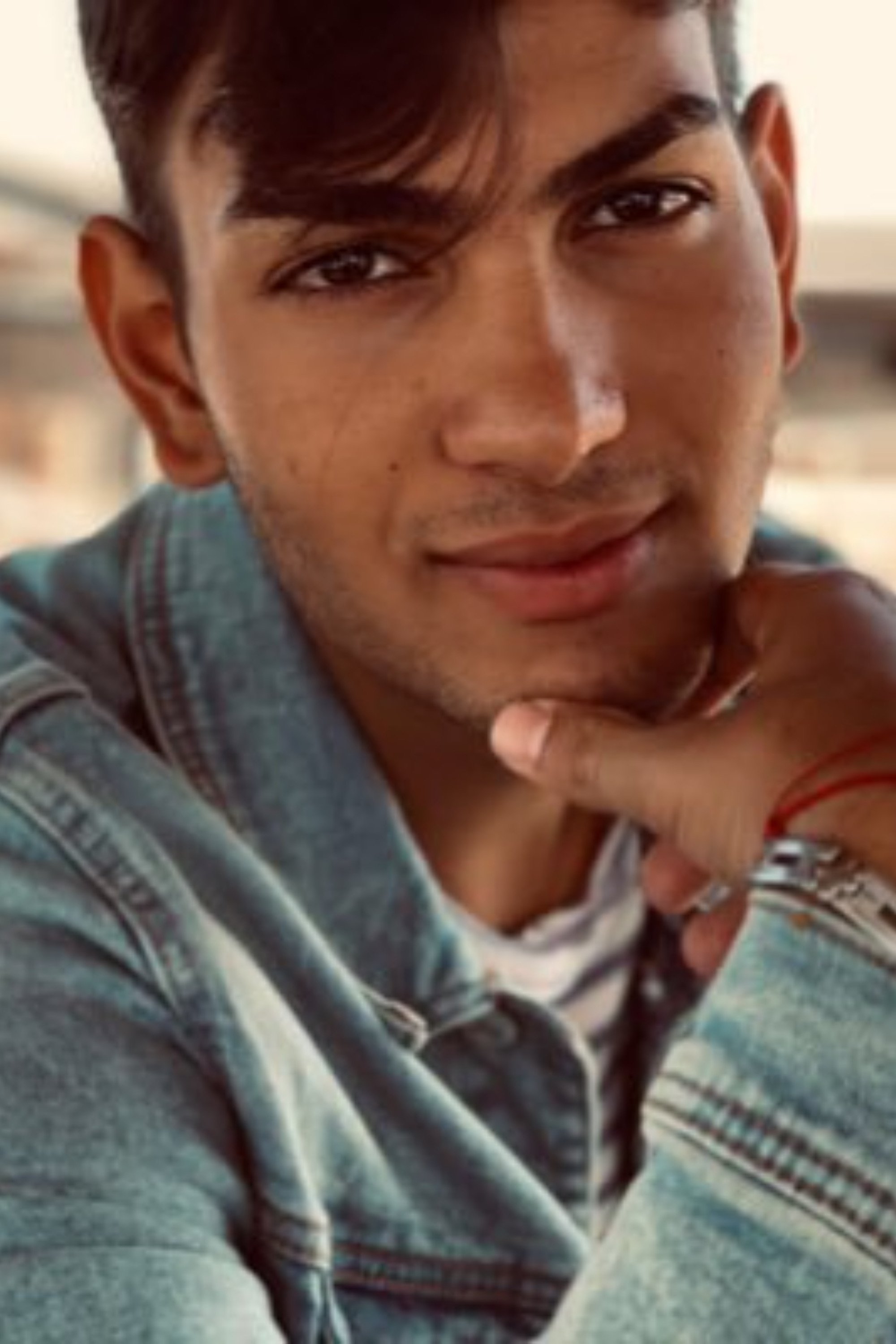 Gimi-Nicolae Covaci backdrop