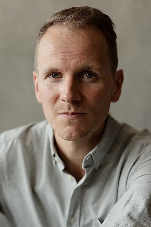 Matthew Heiti backdrop