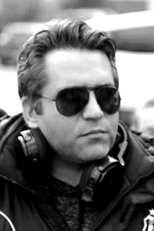 Mehmet Çetin backdrop