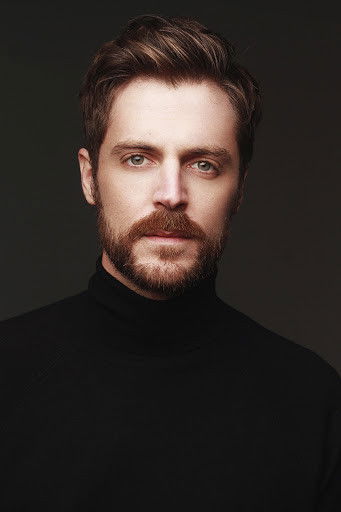 Carlos Gorbe backdrop