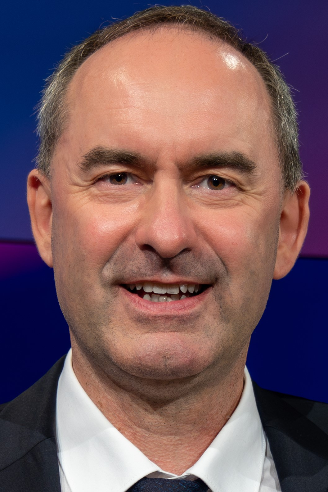 Hubert Aiwanger backdrop