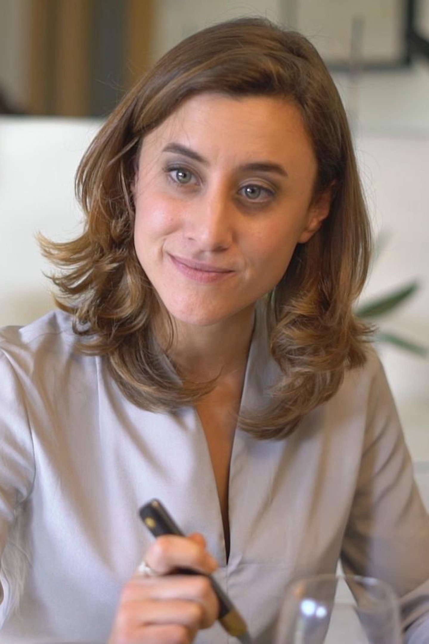 Carla Berrocal backdrop