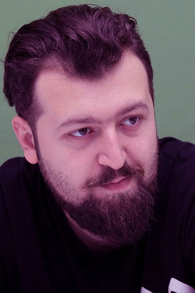 Erkin Ergin backdrop