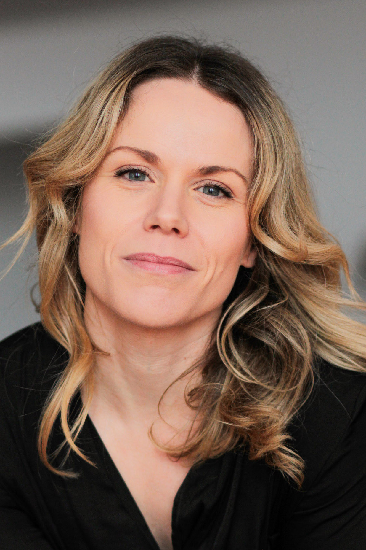 Marie-Josée Samson backdrop