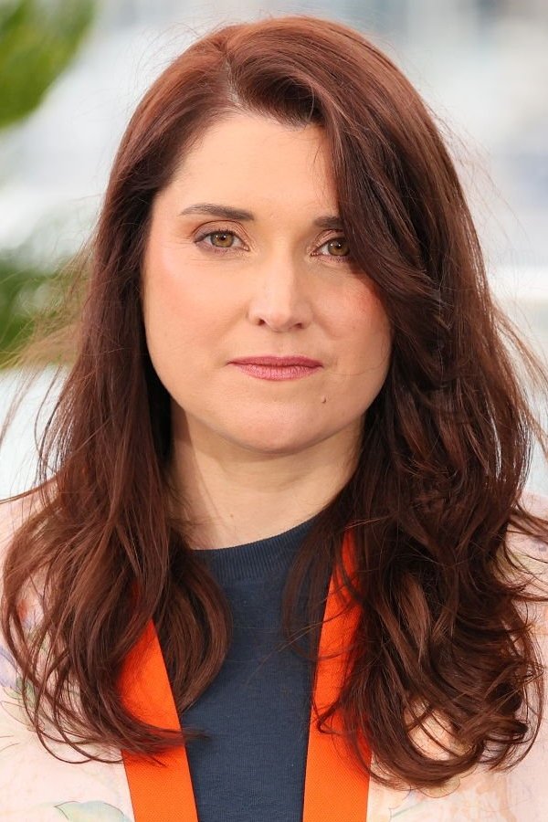 Maïlys Vallade backdrop