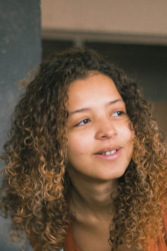 Manu Zilveti backdrop