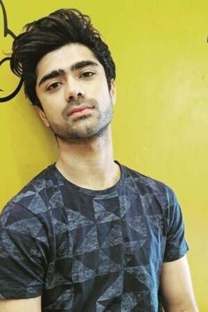 Taaruk Raina backdrop