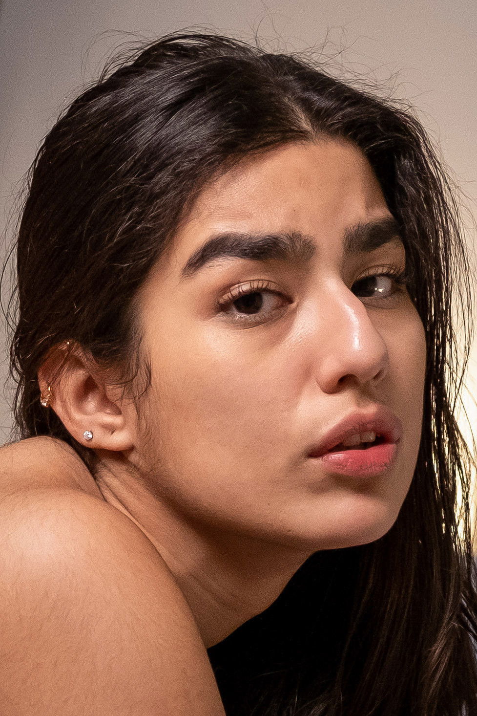 Luna Silver backdrop