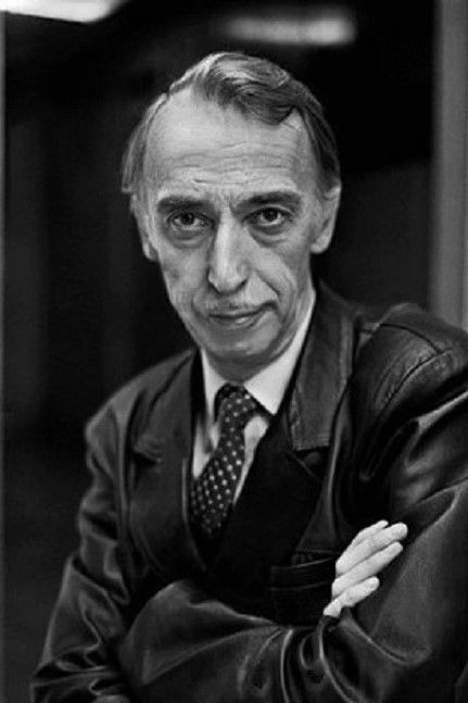 Aleksandr Ivanov backdrop