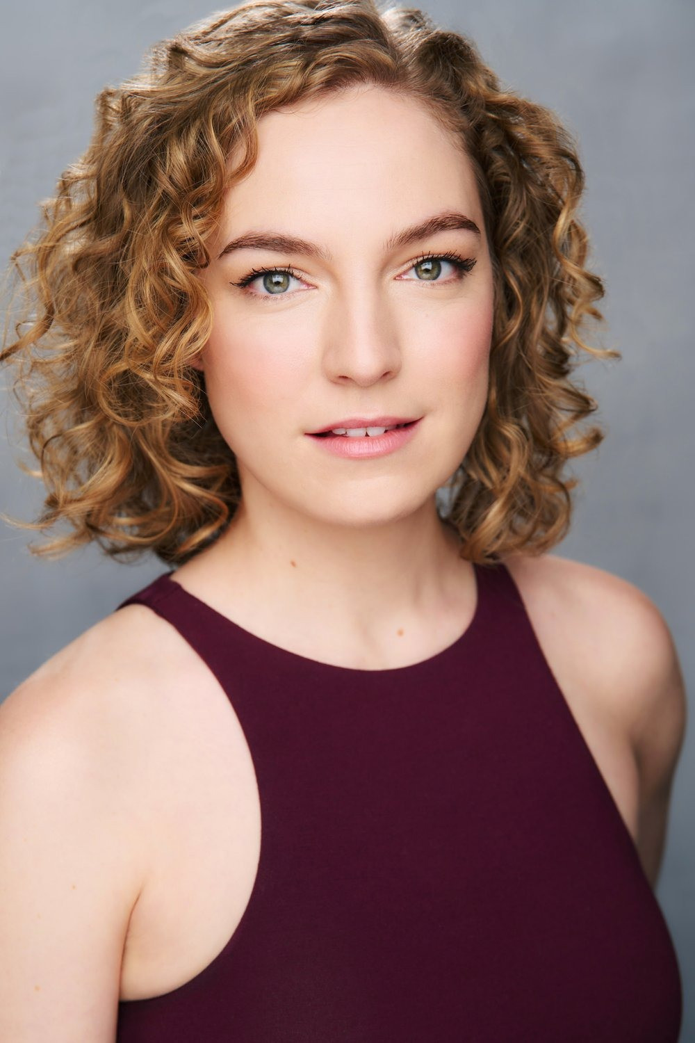 Gloria Bangiola backdrop