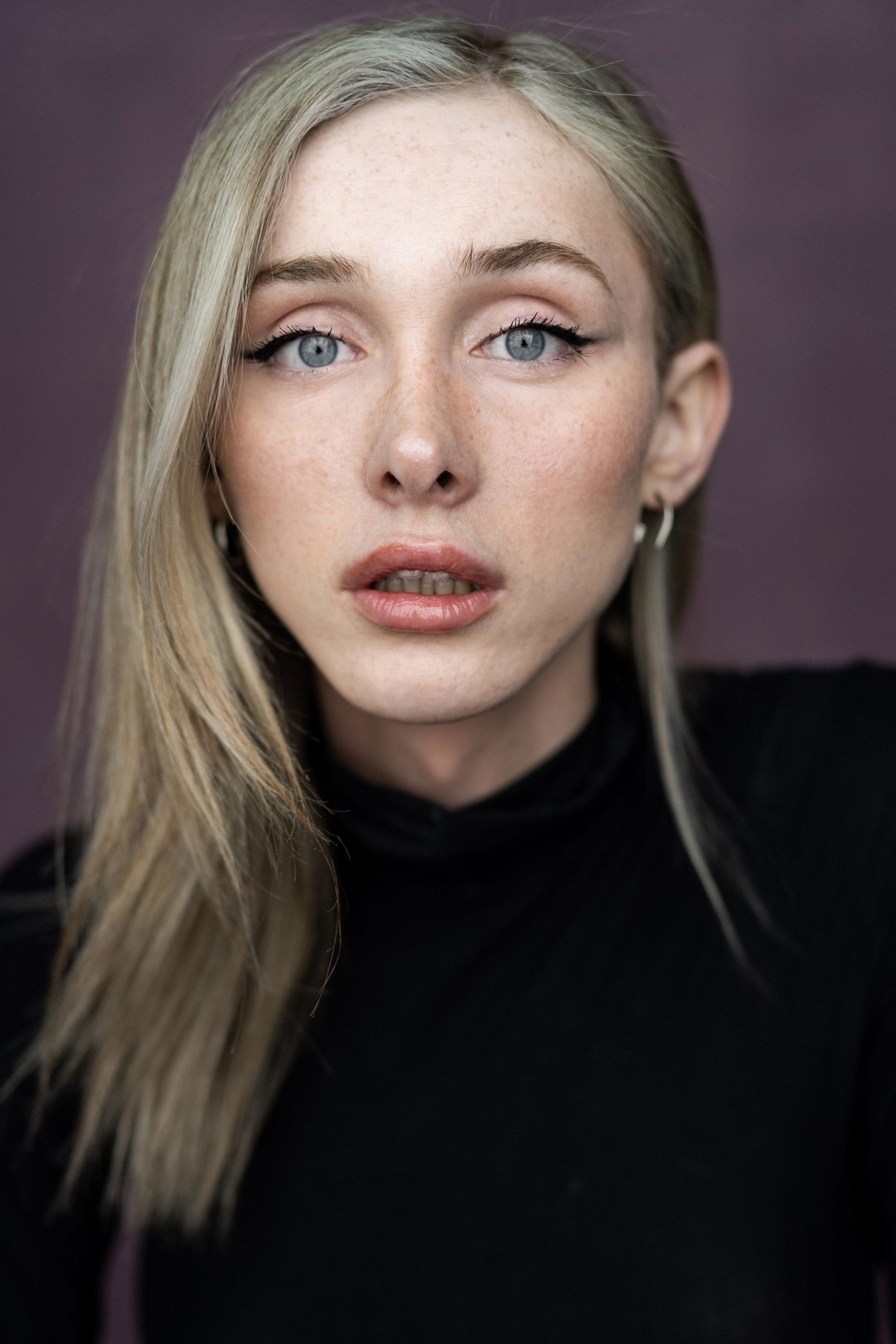 Reece Lyons backdrop