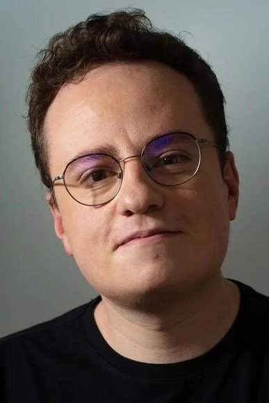 Diego Freitas backdrop