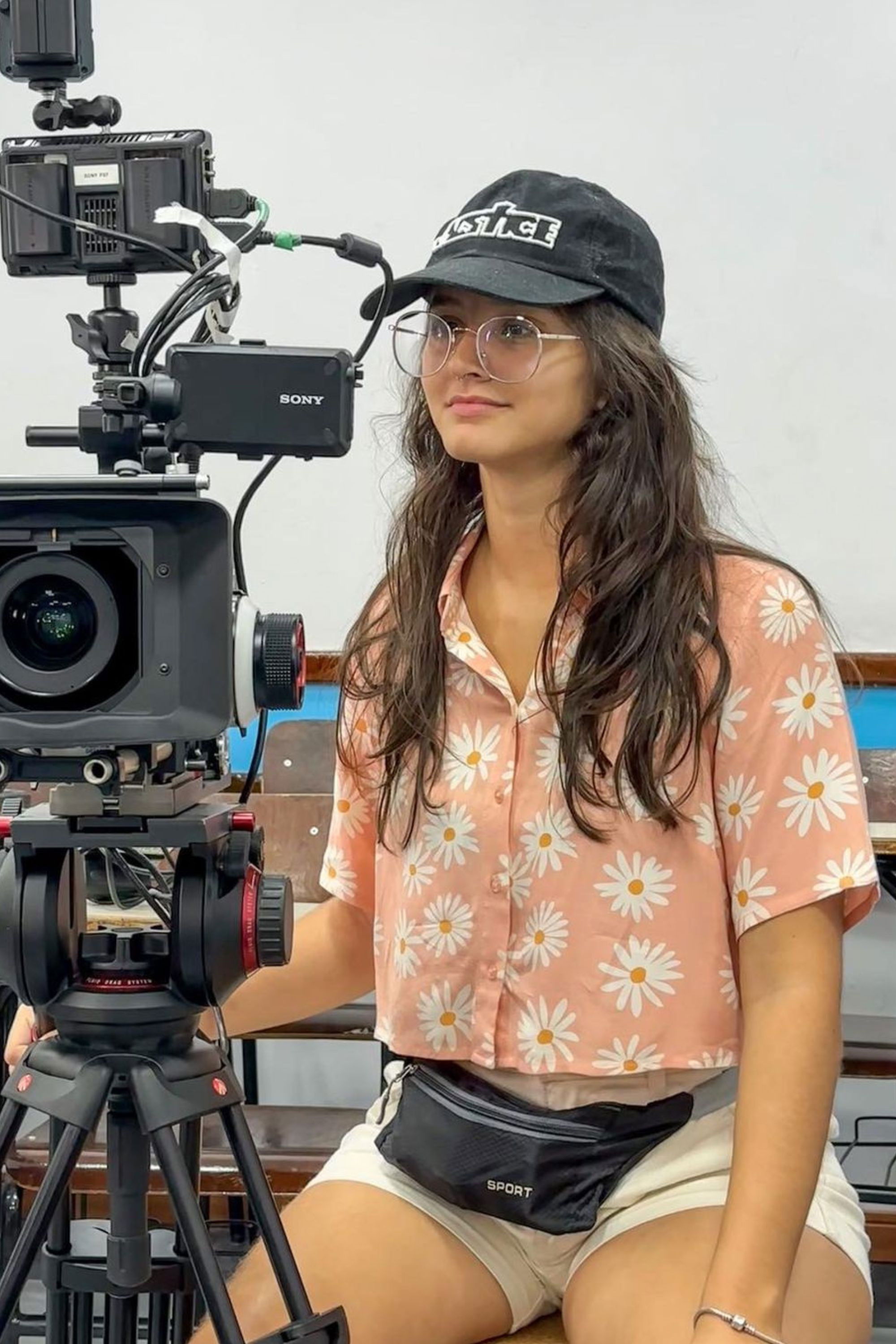 Helena Abbês backdrop