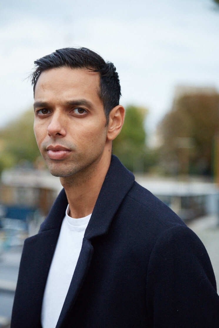 Lotfi Labidi backdrop