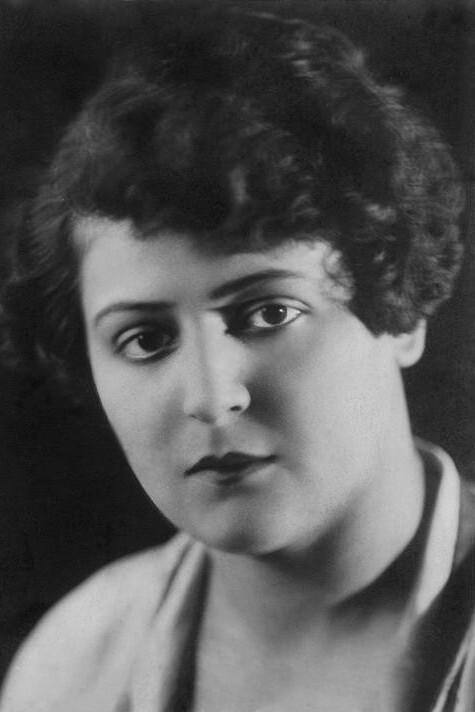 Mary Jansová backdrop