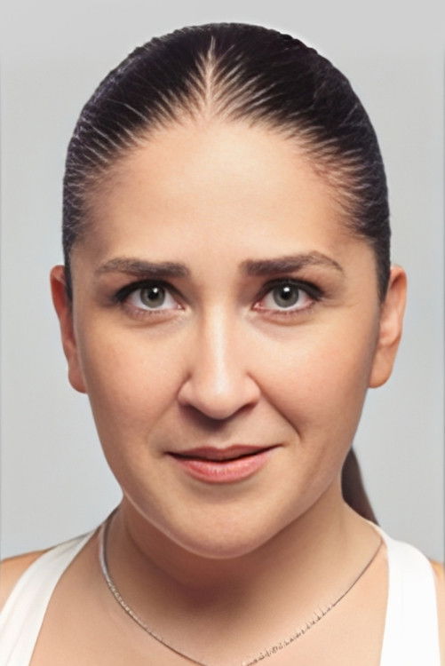 Tümay Özokur backdrop