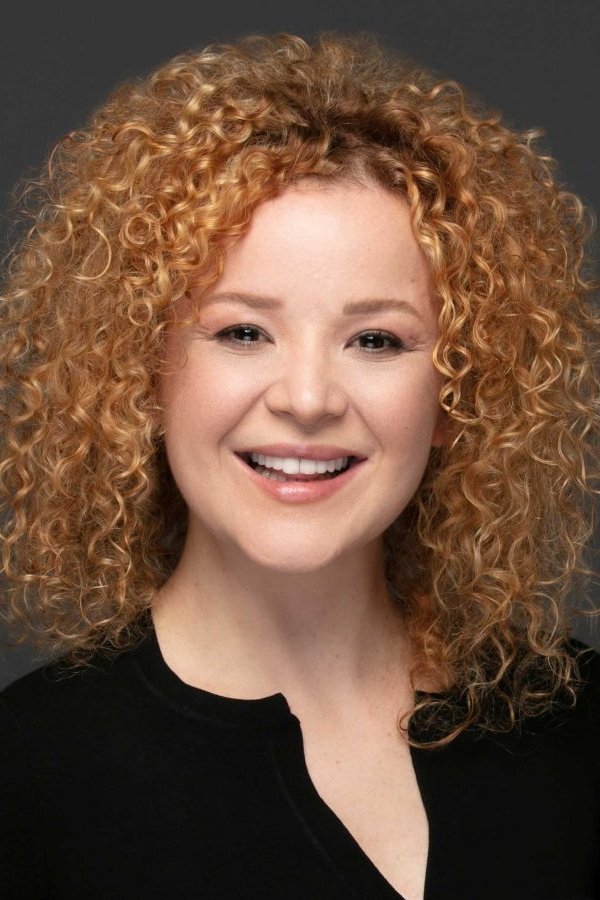 Melina Özprodomos backdrop