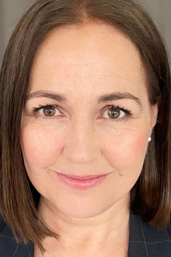 Angela Heath-Larsen backdrop