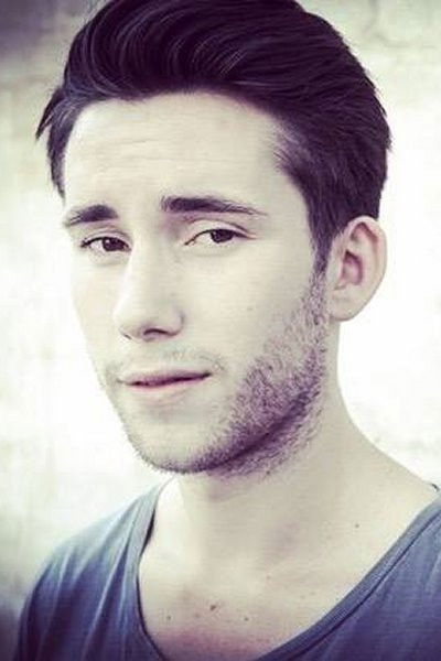 Matt de la Prada backdrop