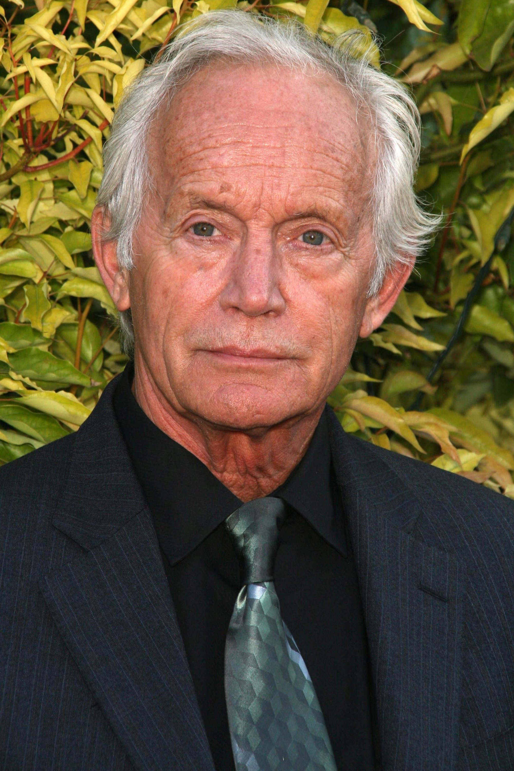 Lance Henriksen backdrop