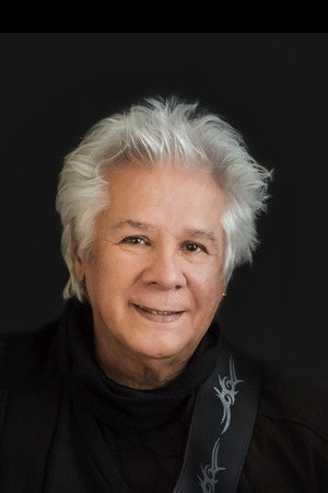 Víctor Heredia backdrop