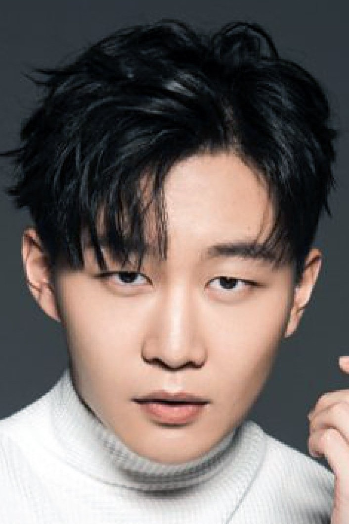 Liu Yunlong backdrop