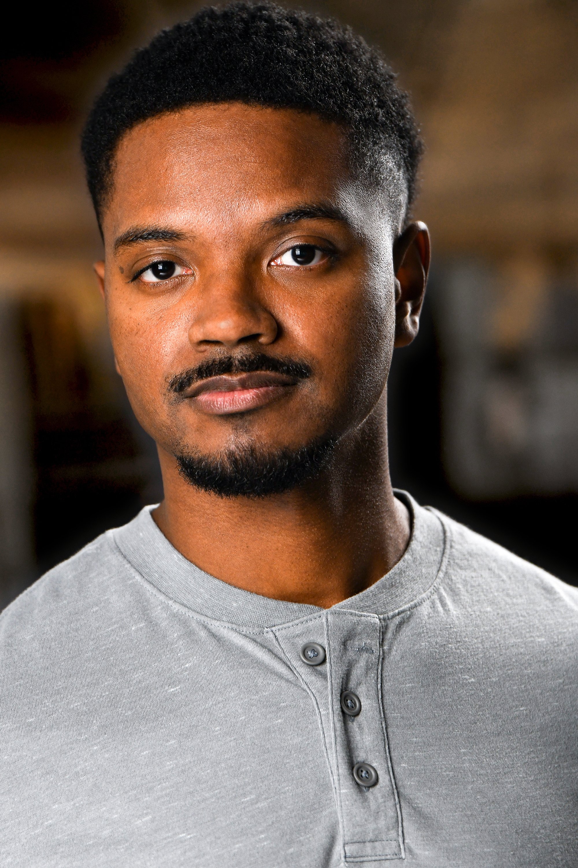 Deiondre Teagle backdrop