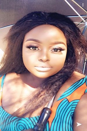 Vele Manenje backdrop