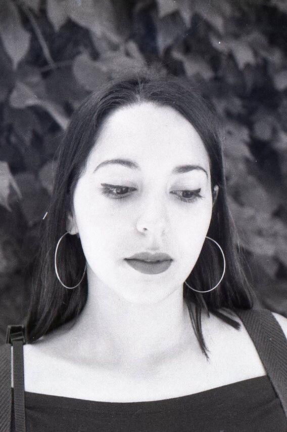 Abril Cortés backdrop