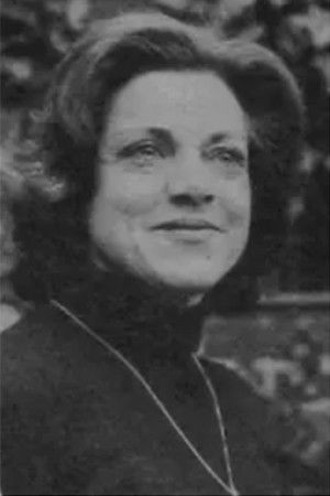 Emmy Lopes Dias backdrop