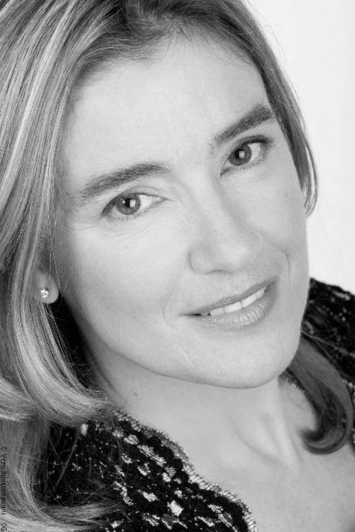 Anne Bédard backdrop