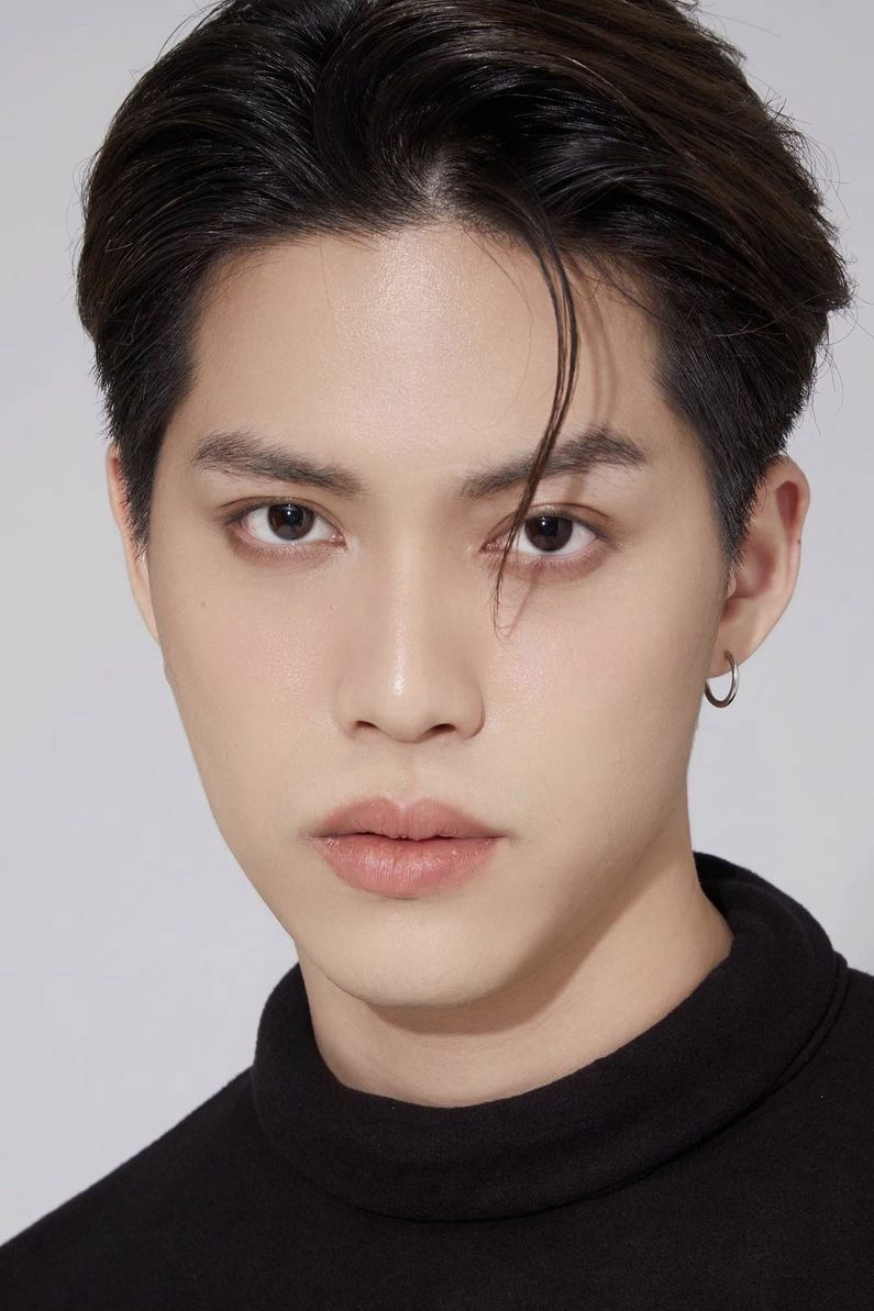 Thanabat Ngamkamolchai backdrop