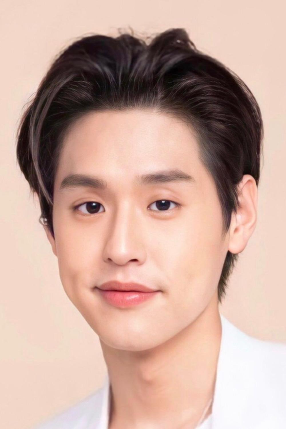 Putthipong Assaratanakul backdrop