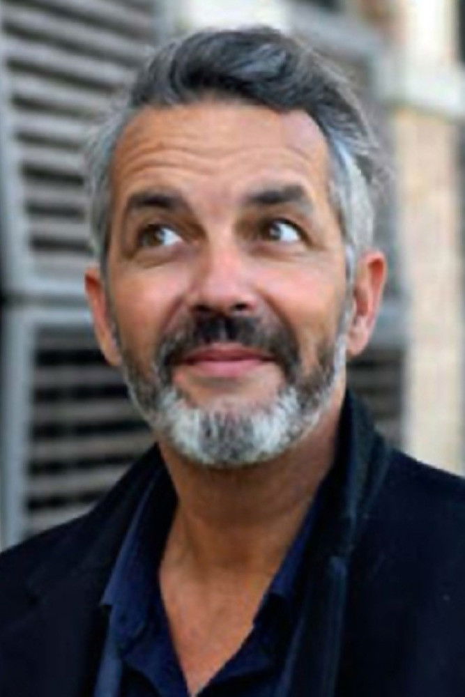 Pierre Méloni backdrop